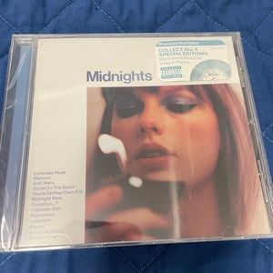 Midnights “Moonstone Blue Edition” CD
